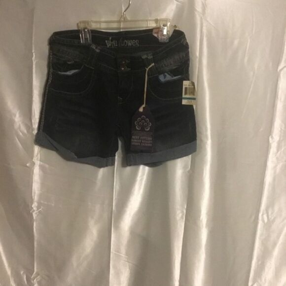Wallflower Dark Wash 2 Button Whisker Detail Cuff Bottom Jeans Shorts 9 - Picture 1 of 7